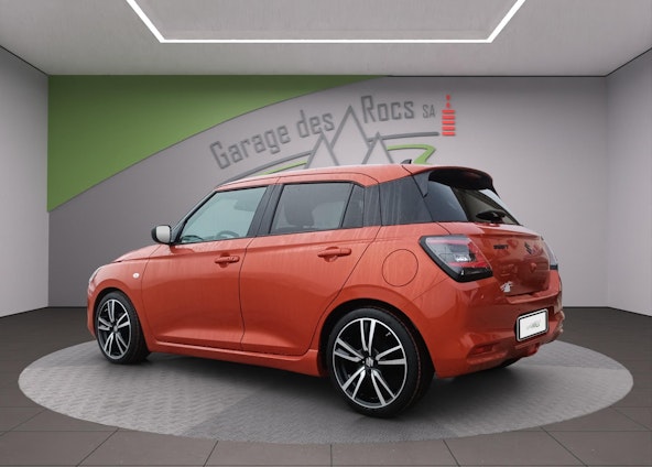 Vehicle image 4 Vehicle image 4