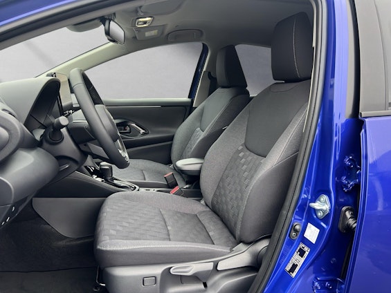 Vehicle image 7 Vehicle image 7