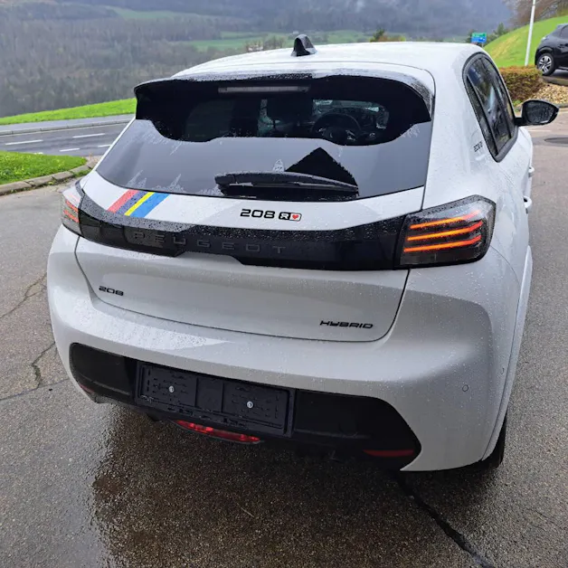 Peugeot 208 R 1.2 Hybrid Allure