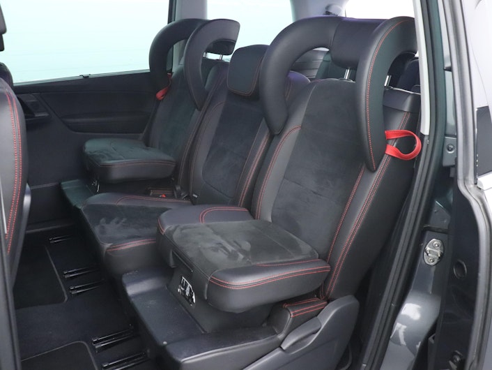 Vehicle image SEAT ALHAMBRA