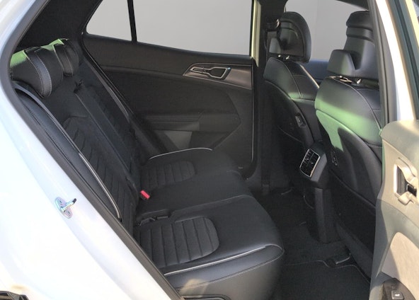 Vehicle image 14 Vehicle image 14