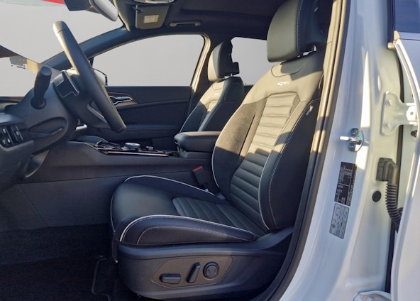 Vehicle image 8 Vehicle image 8