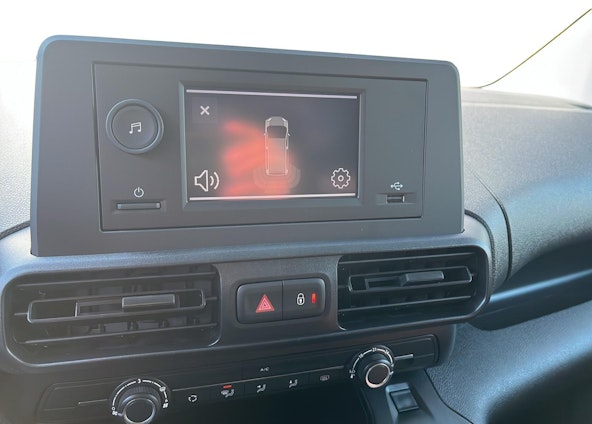 Vehicle image 6 Vehicle image 6