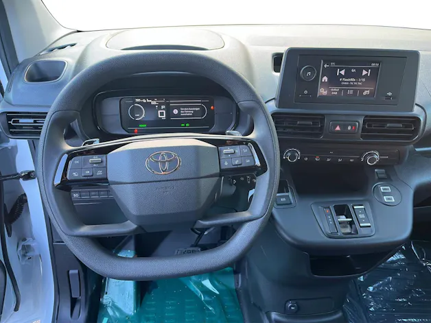 Toyota PROACE CITY Van L2 52KWh Active