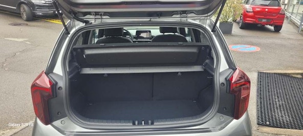 Vehicle image 4 Vehicle image 4