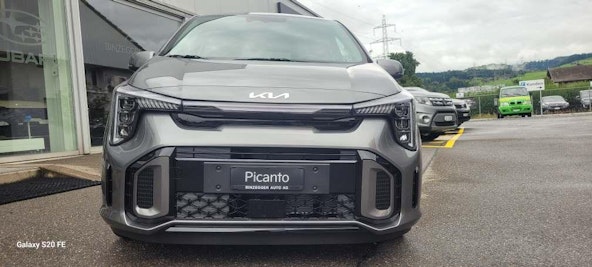 First vehicle image First vehicle image