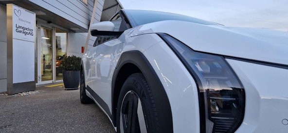 Vehicle image 13 Vehicle image 13