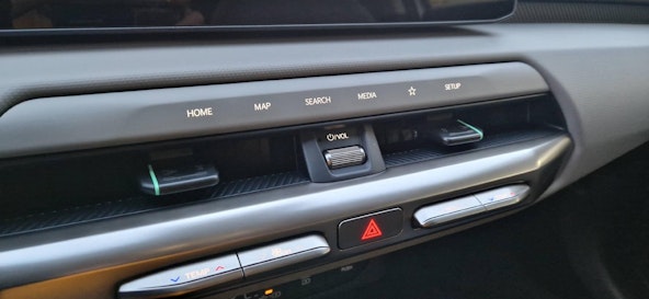 Vehicle image 6 Vehicle image 6