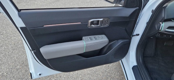 Vehicle image 2 Vehicle image 2