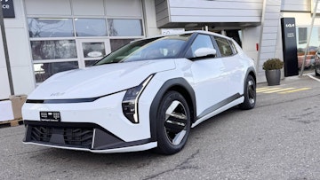 Vehicle placeholder image Vehicle placeholder image