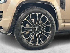 https://vehicle.imgix.net/4079383/adcfebb0-9639-4544-9c71-8202ab19d14d.jpg