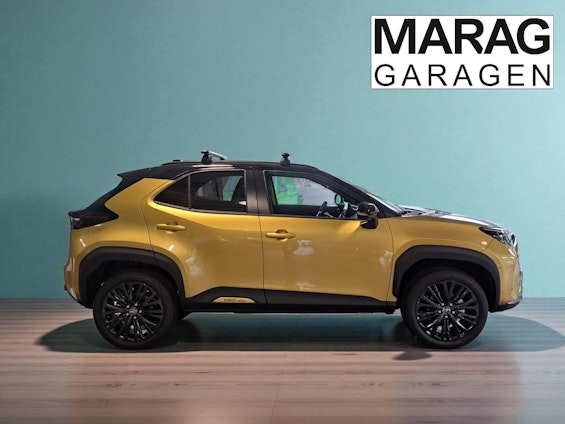 First vehicle image First vehicle image