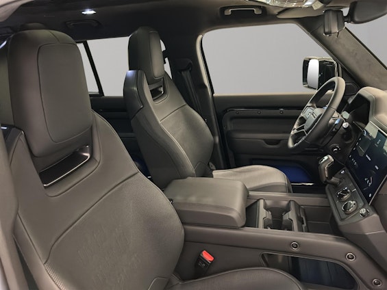 Vehicle image 7 Vehicle image 7