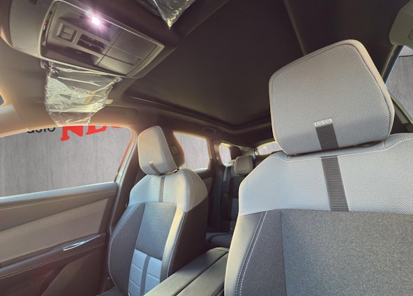 Vehicle image 9 Vehicle image 9