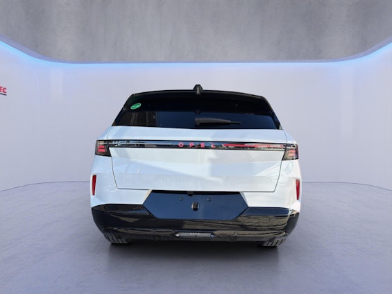 Vehicle image 4 Vehicle image 4