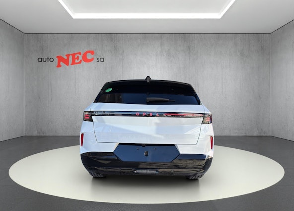 Vehicle image 4 Vehicle image 4