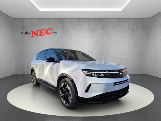 First vehicle image First vehicle image