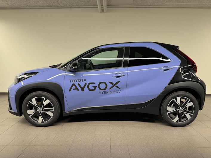 Vehicle image TOYOTA AYGO X