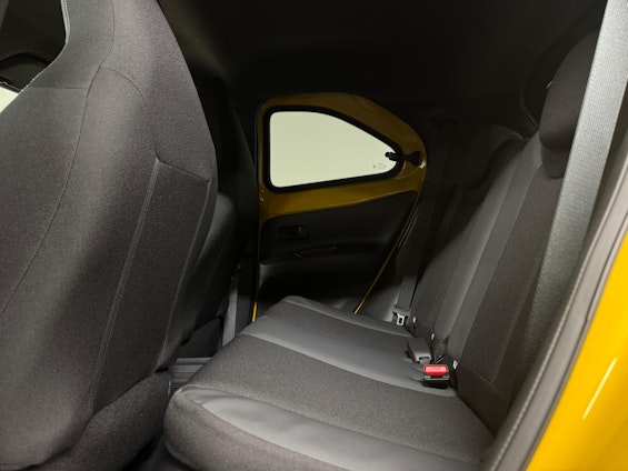 Vehicle image 7 Vehicle image 7