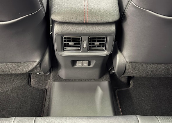 Vehicle image 15 Vehicle image 15