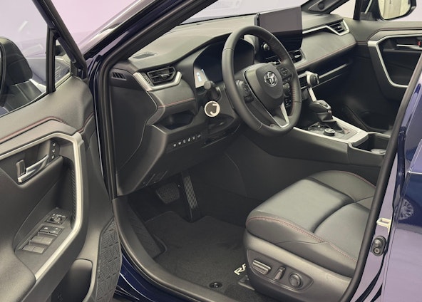 Vehicle image 6 Vehicle image 6