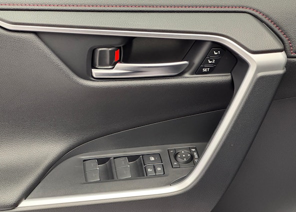 Vehicle image 16 Vehicle image 16