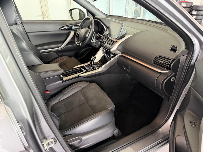 Vehicle image MITSUBISHI ECLIPSE CROSS