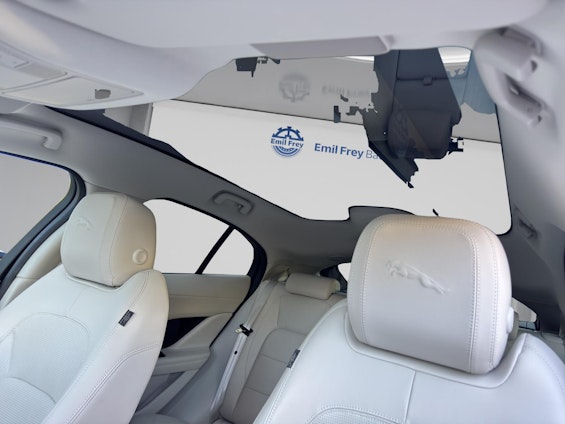 Vehicle image 18 Vehicle image 18