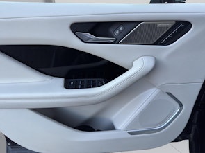 Vehicle image JAGUAR I-Pace EV400 HSE AWD