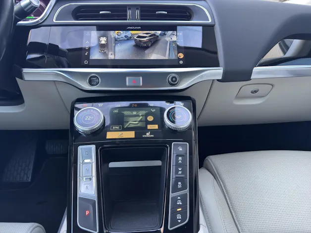 Jaguar I-Pace EV400 HSE AWD 1.99% Leasing / Luftfederung