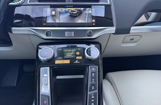 Vehicle image 13 Vehicle image 13