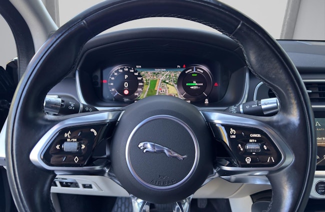 Vehicle image 8 Vehicle image 8