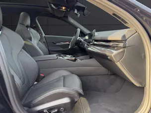 BMW 550e xDrive Touring