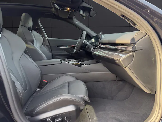 BMW 550e xDrive Touring