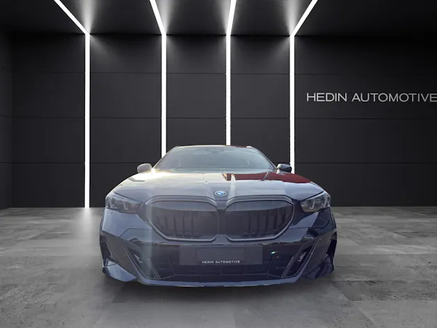 BMW 550e xDrive Touring