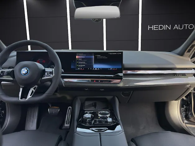 BMW 550e xDrive Touring