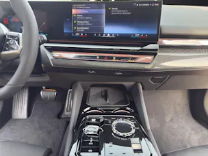 BMW 550e xDrive Touring