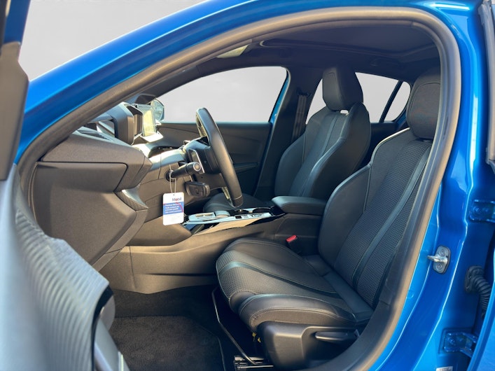 Vehicle image PEUGEOT 208