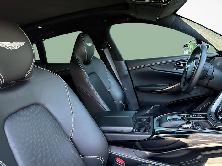 Fahrzeugbild ASTON MARTIN DBX