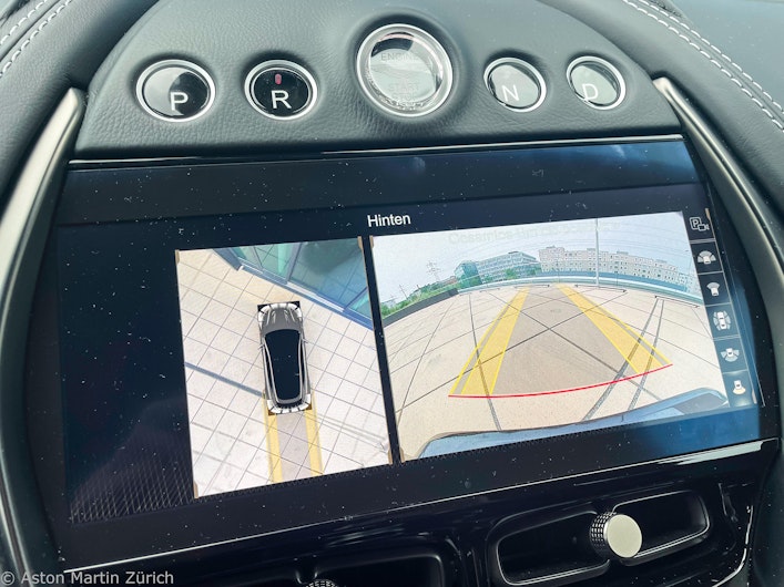 Vehicle image ASTON MARTIN DBX