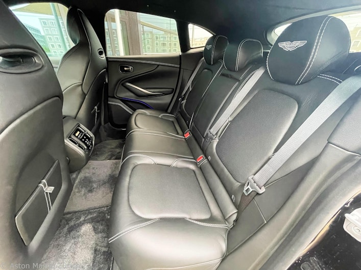 Vehicle image ASTON MARTIN DBX