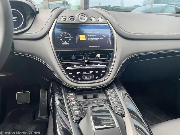 Aston Martin DBX 4.0 V8 Bi-Turbo