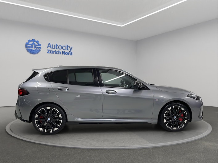 Vehicle image BMW 1 SERIES