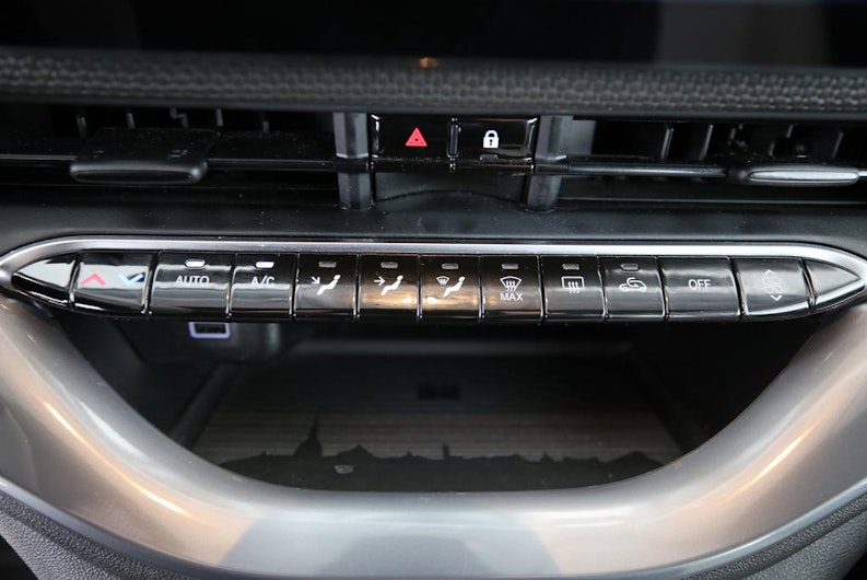 Vehicle image FIAT 500