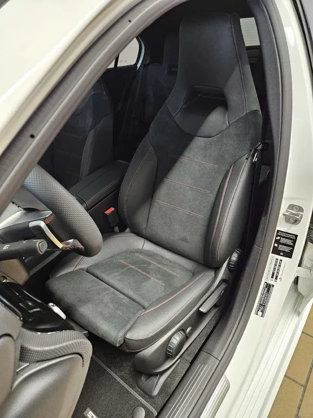 Mercedes-Benz A 250 e AMG Line EQ Star