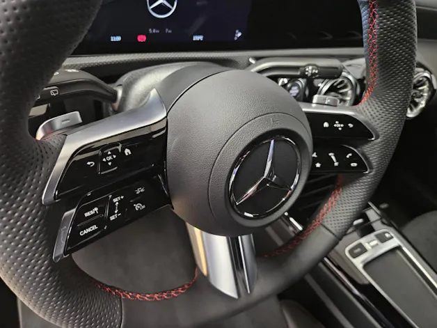 Mercedes-Benz A 250 e AMG Line EQ Star