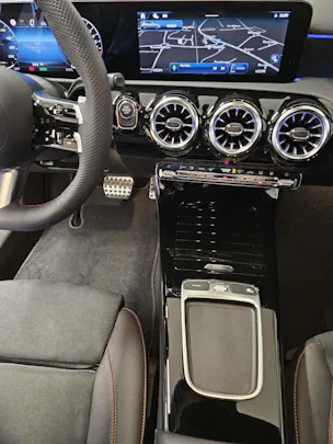 Mercedes-Benz A 250 e AMG Line EQ Star