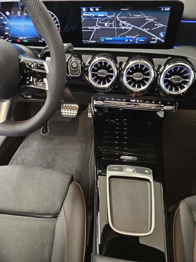 Mercedes-Benz A 250 e AMG Line EQ Star