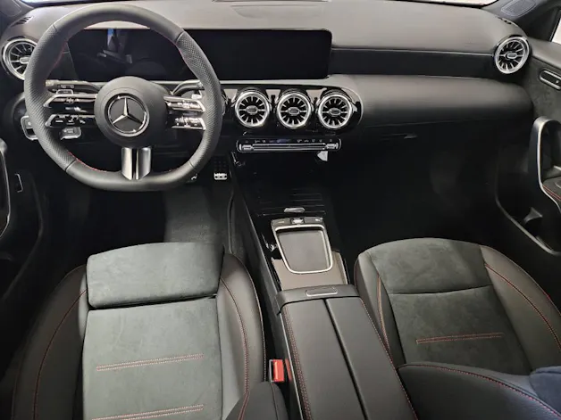 Mercedes-Benz A 250 e AMG Line EQ Star