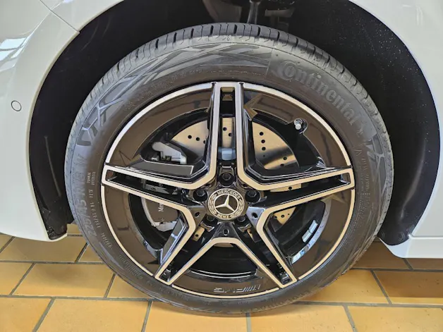 Mercedes-Benz A 250 e AMG Line EQ Star